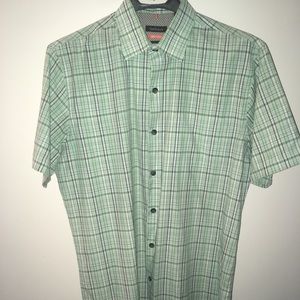 Men’s short sleeve button down